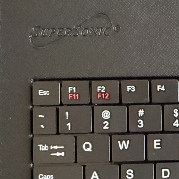 NEW - Supersonic -2 in 1 - 9" Tablet Keyboard Case - Picture 6 of 6